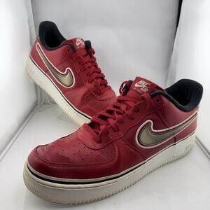 Nike‎ Air Force 1 ’07 LV8 NBA Red Gold Swoosh Men’s Sz 13 Retro Sneakers Shoes